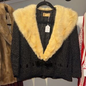 Vintage 40s/50s J. Pastore Fur Stylist Black Textured Jacket w/Cream Fur Collar
